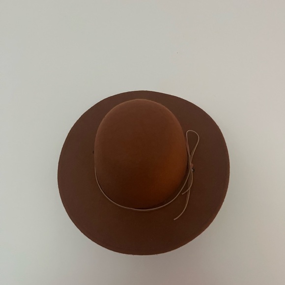 Wool hat - Picture 2 of 4